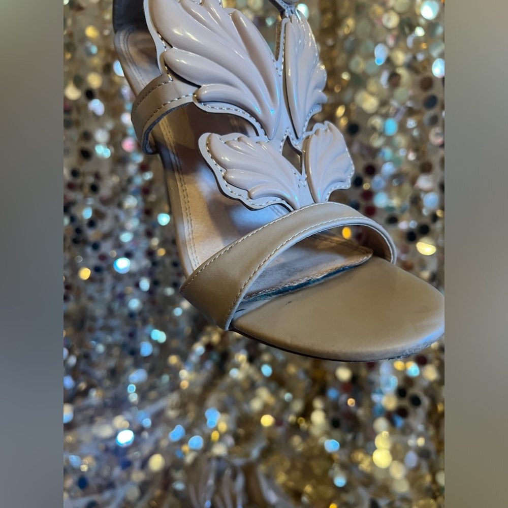 Olivia Jayme’s gladiator heels - Picture 3 of 11